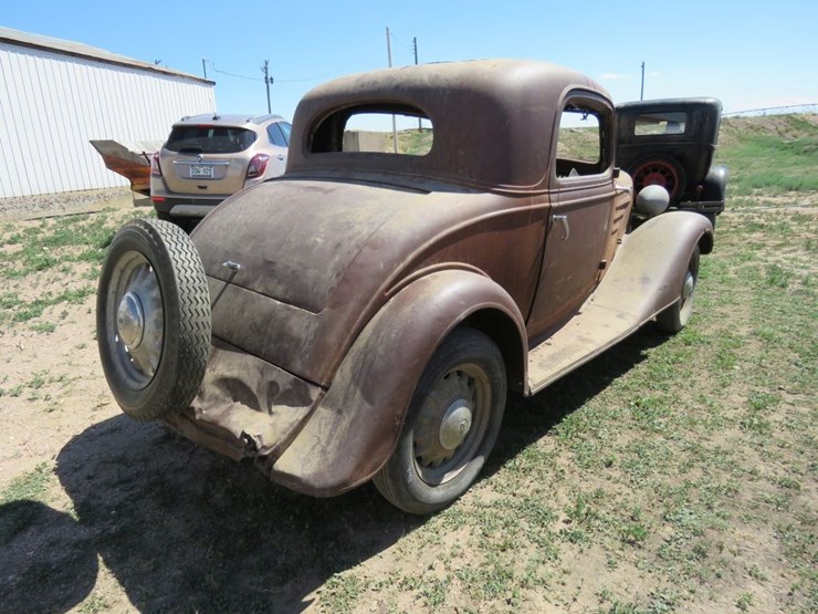 1935-chevrolet-standard-3-window-coupe-image-9