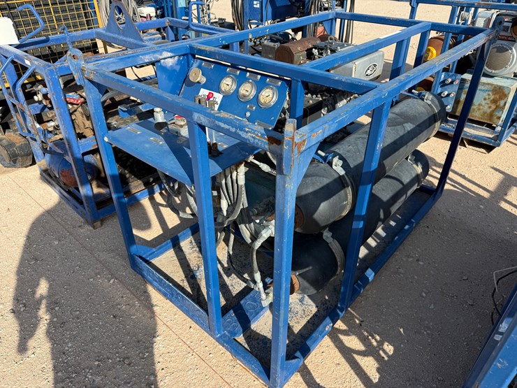 3k-wp-2-bottle-accumulator-nitrogen-backup-/-test-skid-p/b-kubota-actv-diesel-engine-image-1