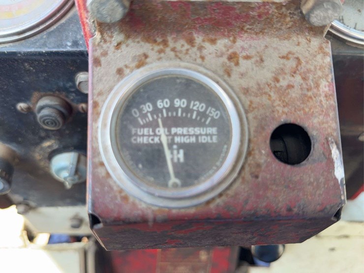 farmall-856-diesel-image-66