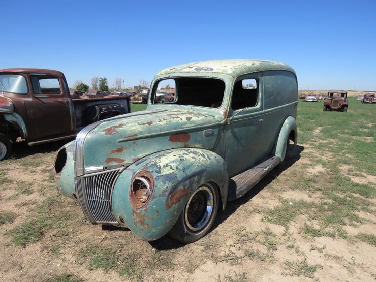 1941-ford-1/2-ton-panel-truck-image-3