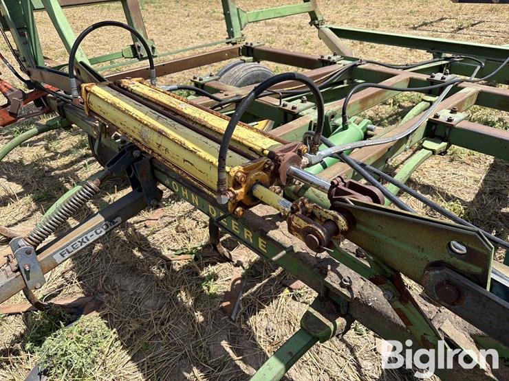 john-deere-1610-image-14