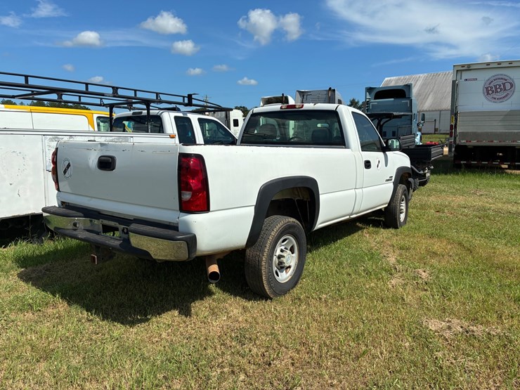 2006-chevrolet-2500-image-4