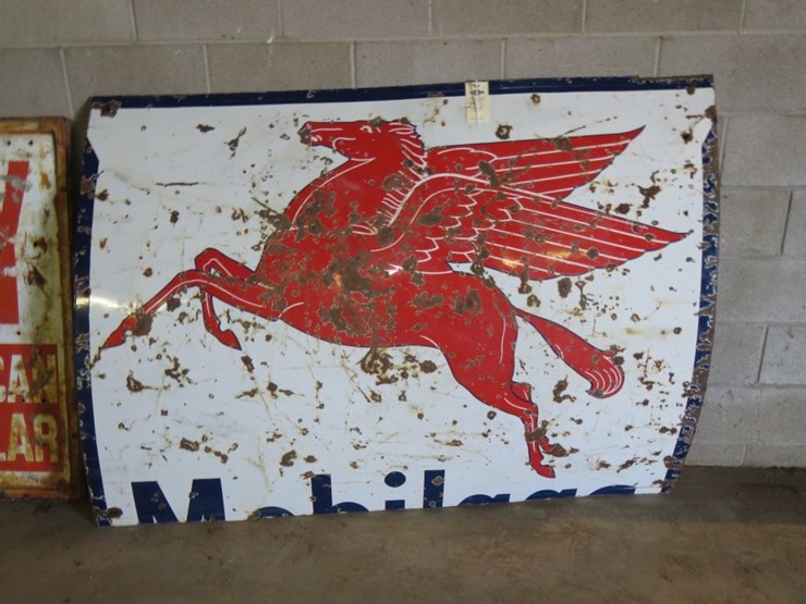 mobilgas-portion-of-porcelain-sign-image-1