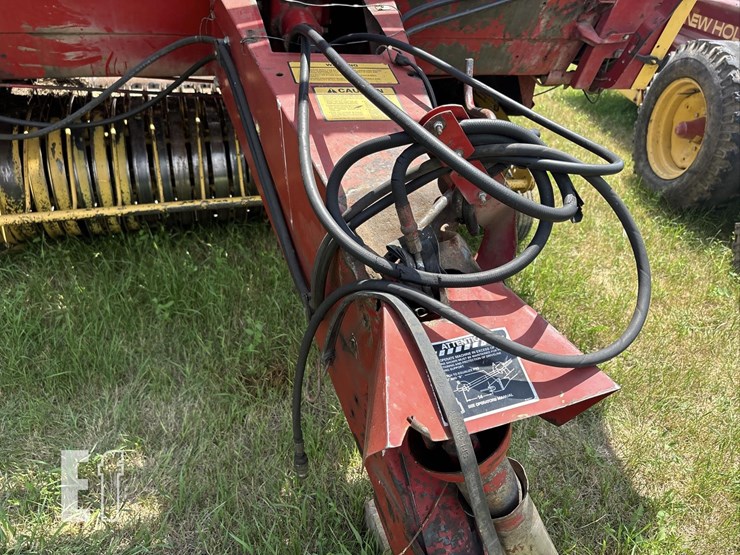 new-holland-855-image-8