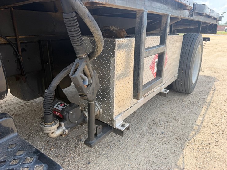 #125-•-2003-cheverolet-4500c-flatbed-truck-image-9