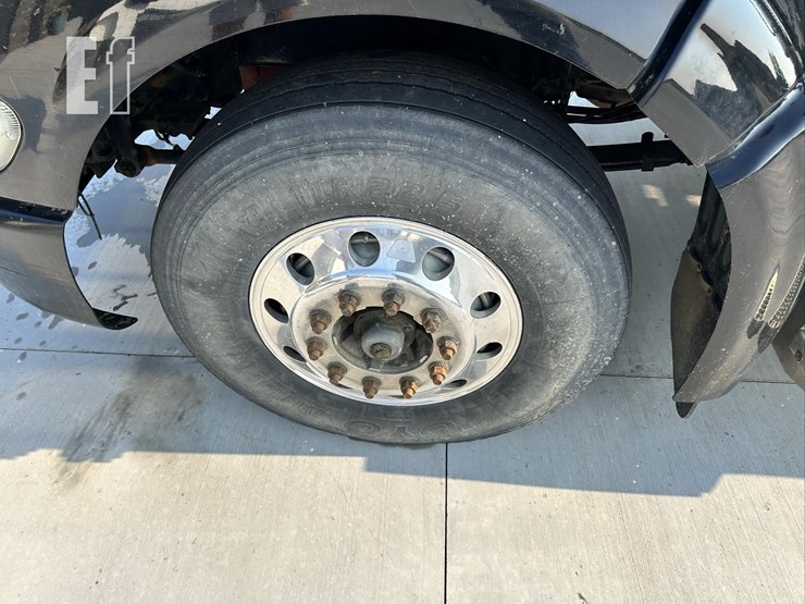 2012-peterbilt-386-image-29