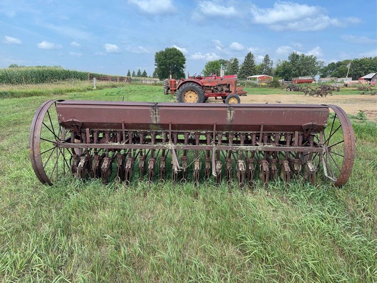 mccormick-deering-grain-drill-image-3