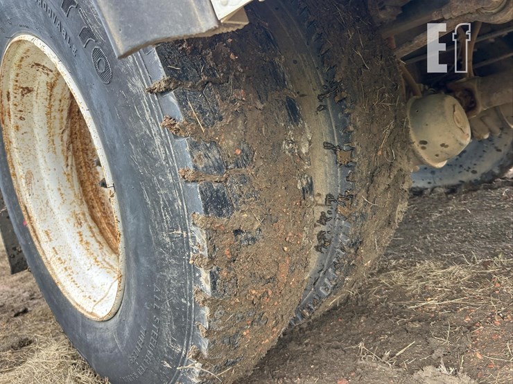2003-international-durastar-4300-image-34