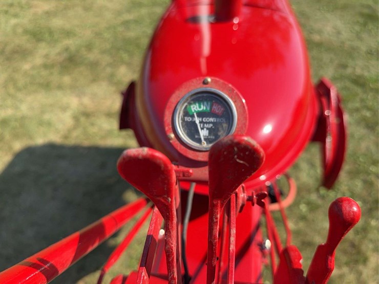farmall-200-image-39
