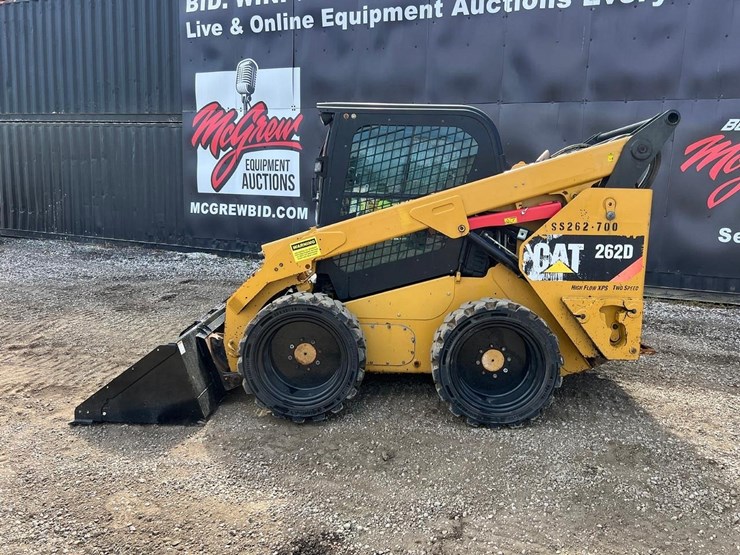 2017-caterpillar-262d-image-3