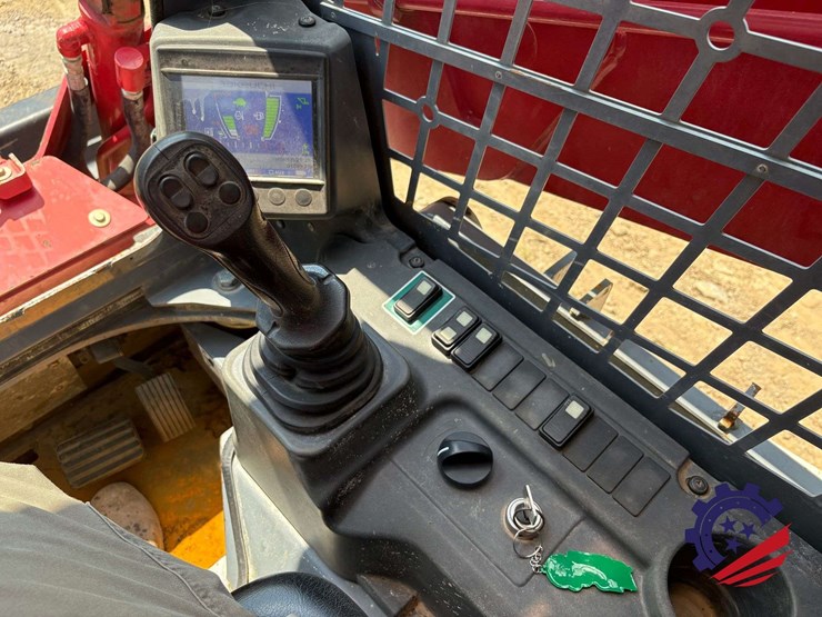 takeuchi-tl10v2-image-28