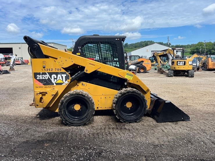 2017-caterpillar-262d-image-7