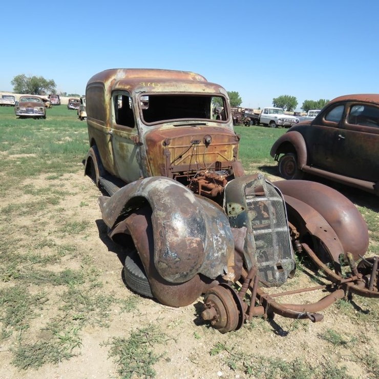 1933-4 Dodge Humpback Panel Truck