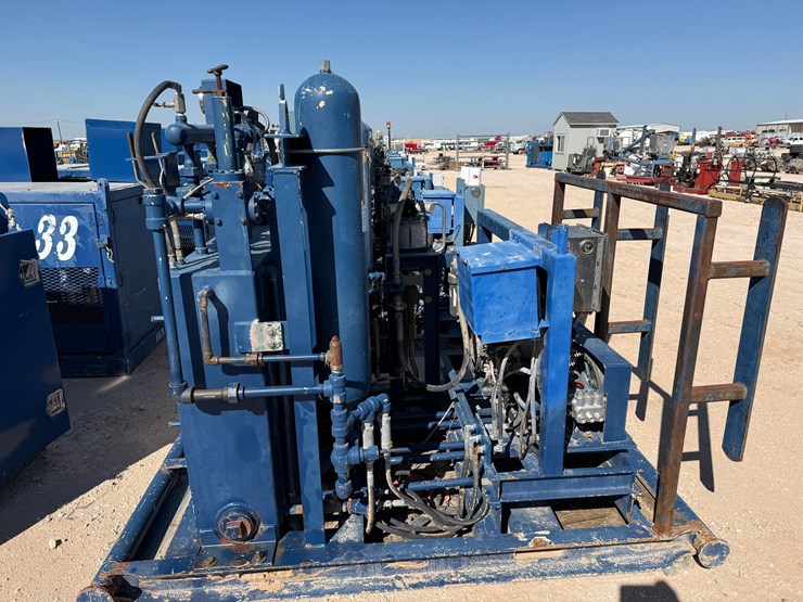 meyers-3-station-4-bottle-diesel-powered-accumulator-closing-unit,-skidded-image-2
