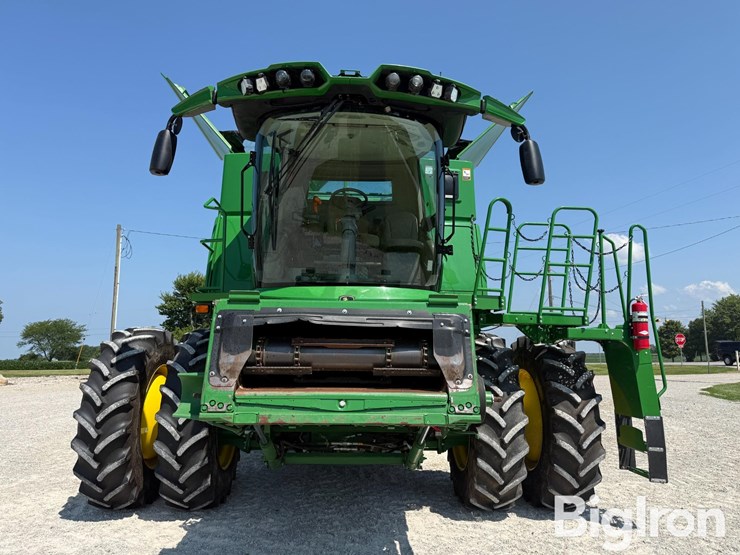 2023-john-deere-s770-image-2