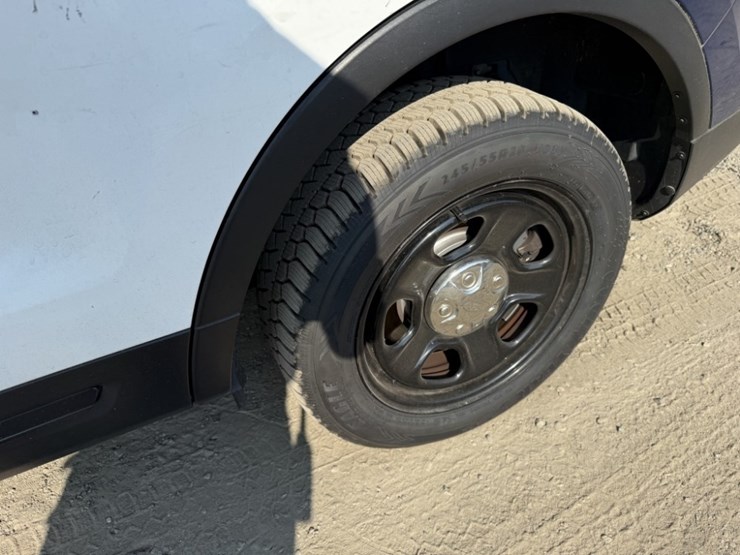 2017-ford-explorer-image-11