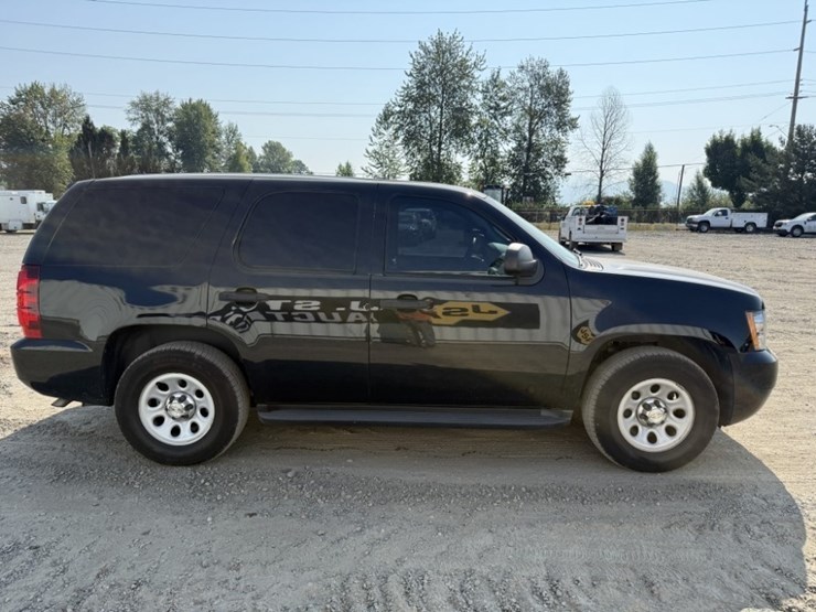 2013-chevrolet-tahoe-image-3