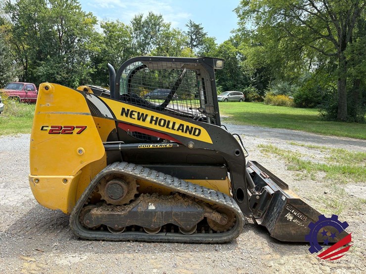 new-holland-c227-image-9