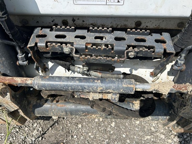2022-bobcat-t770-image-10