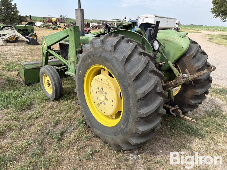 1975-john-deere-1530-image-7