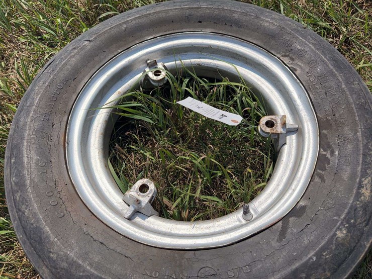 farmall-front-rim-and-tire-image-2