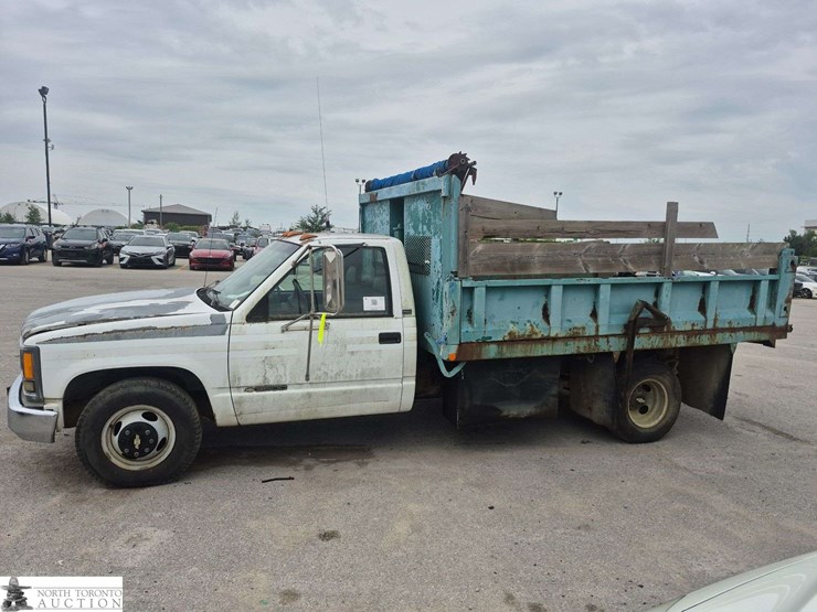 1995-chevrolet-3500-image-8