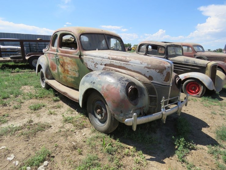 1940-ford-coupe-image-1