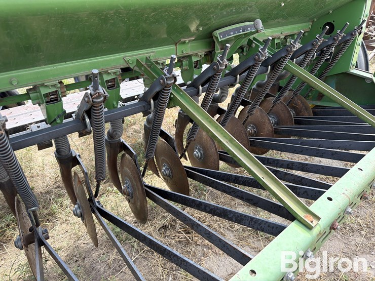 john-deere-8300-image-13