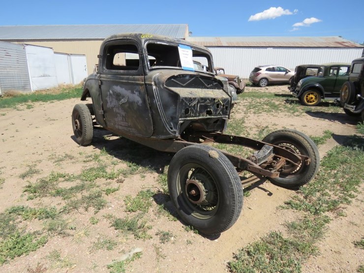 1934-ford-3-window-coupe-image-2