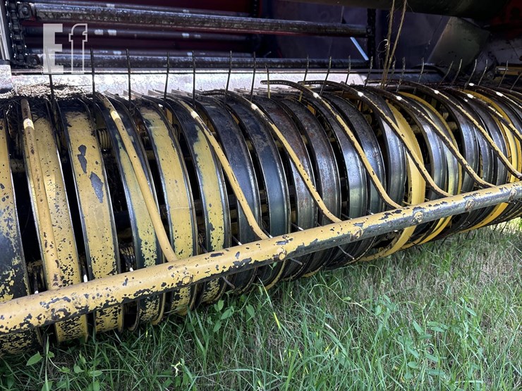 new-holland-855-image-5