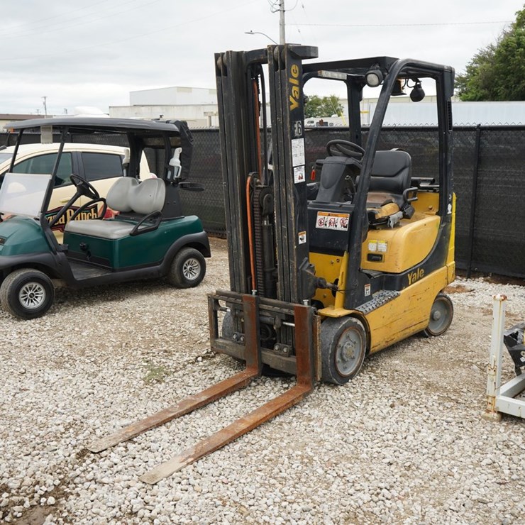 Inoperable - YALE GC030VX Forklift