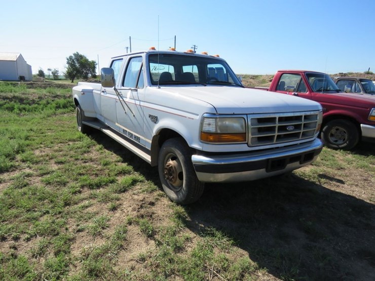 1995-ford-f350-xlt-image-1