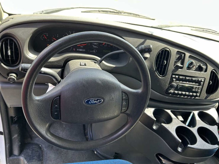 2008-ford-e350-image-9