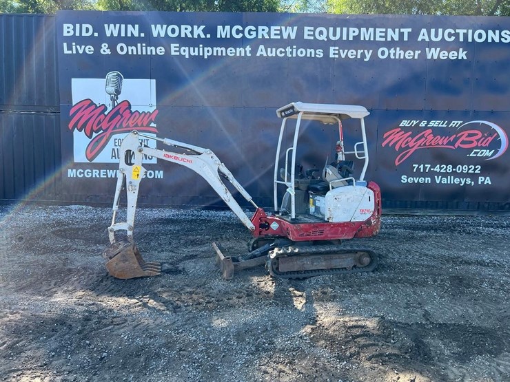 2017-takeuchi-tb216-image-1