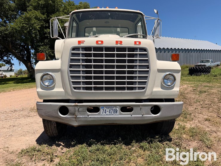 1977-ford-ln800-image-2