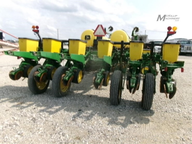 1995-john-deere-7200-image-11