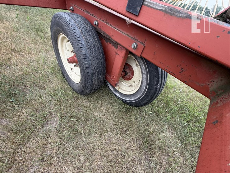 hesston-3991-image-13