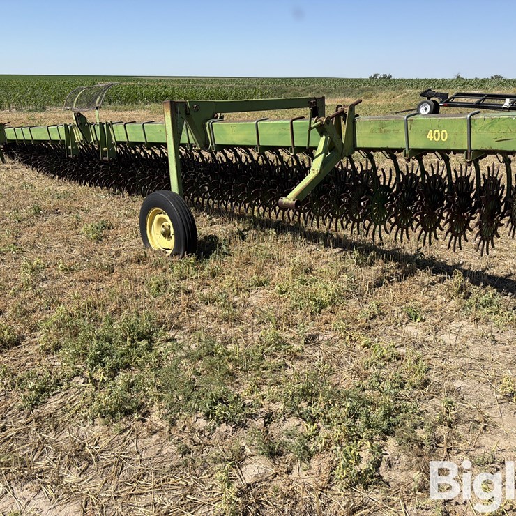 JOHN DEERE 400