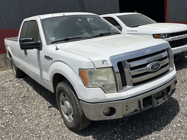2011-ford-f150-xlt-image-3