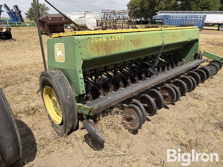 john-deere-8300-image-7
