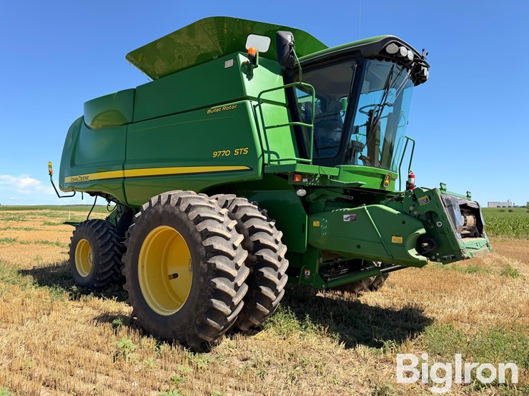2011-john-deere-9770-sts-image-3