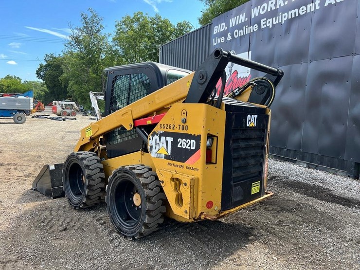 2017-caterpillar-262d-image-4