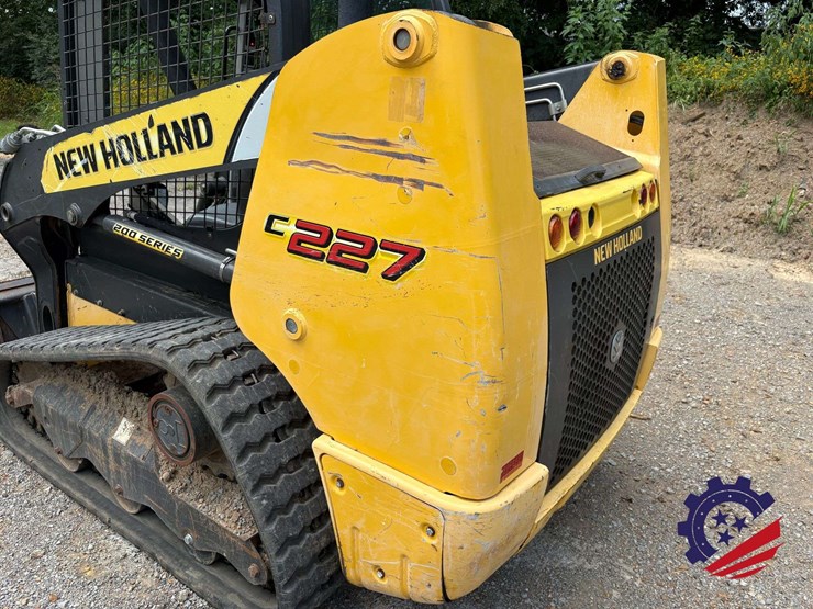 new-holland-c227-image-39