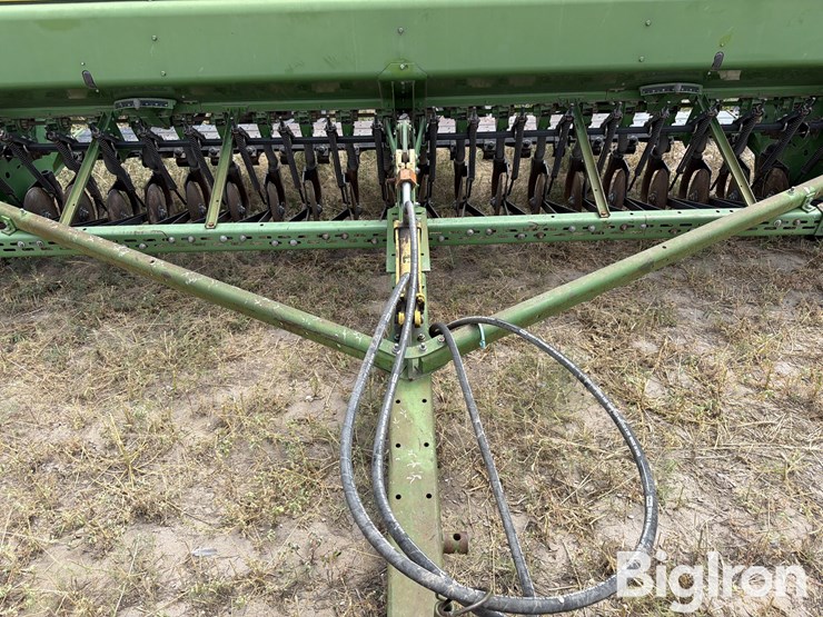 john-deere-8300-image-10