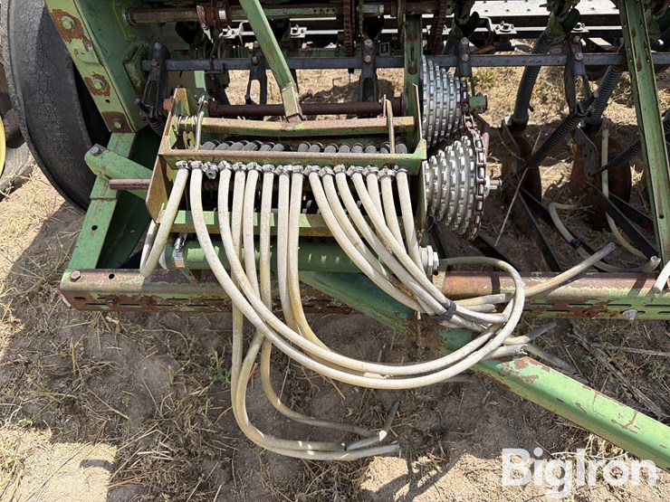 john-deere-8300-image-12