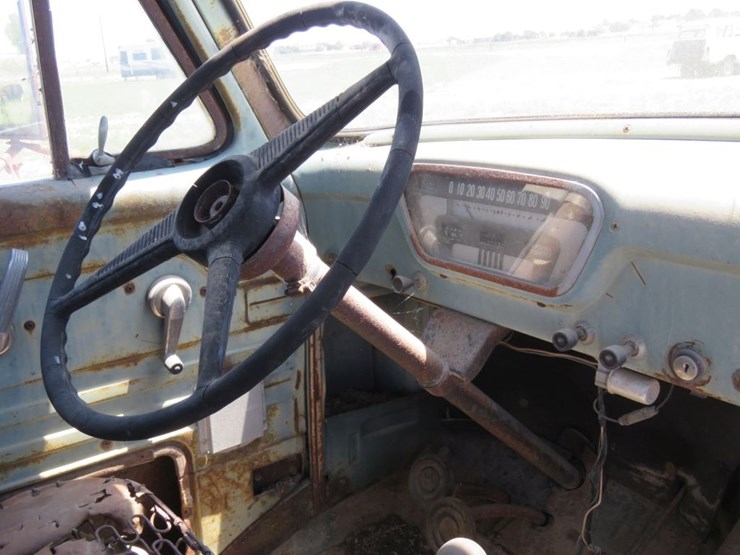 1954-ford-c600-image-9