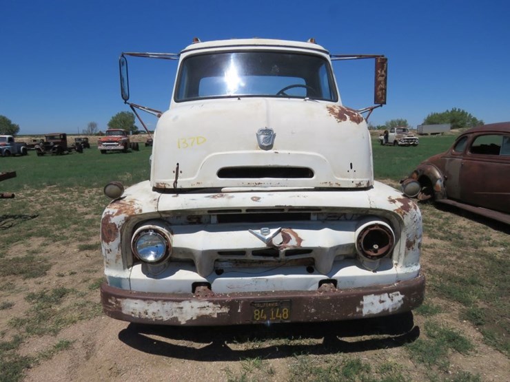 1954-ford-c600-image-2