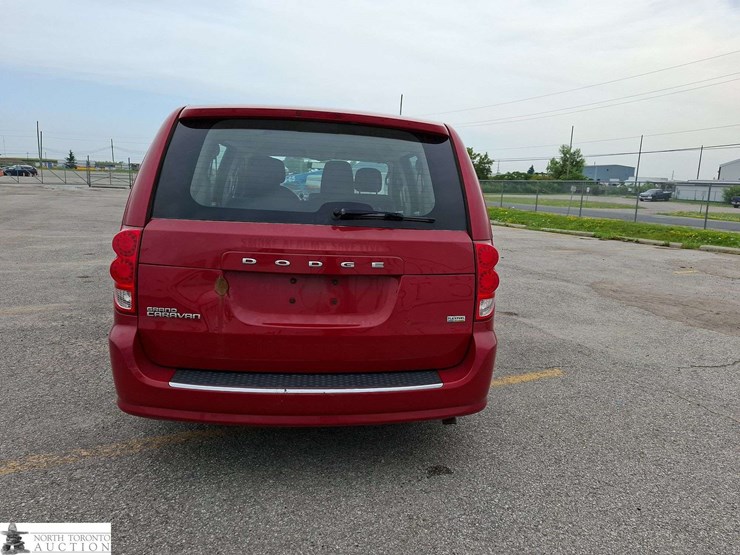 2013-dodge-grand-caravan-image-6