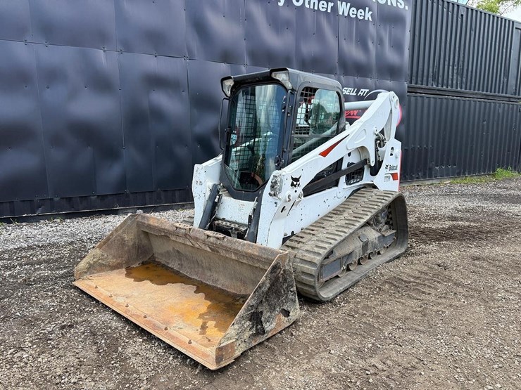 2022-bobcat-t770-image-8