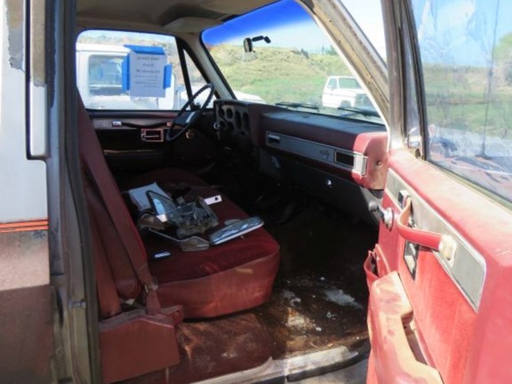 1988-chevrolet-30-image-14
